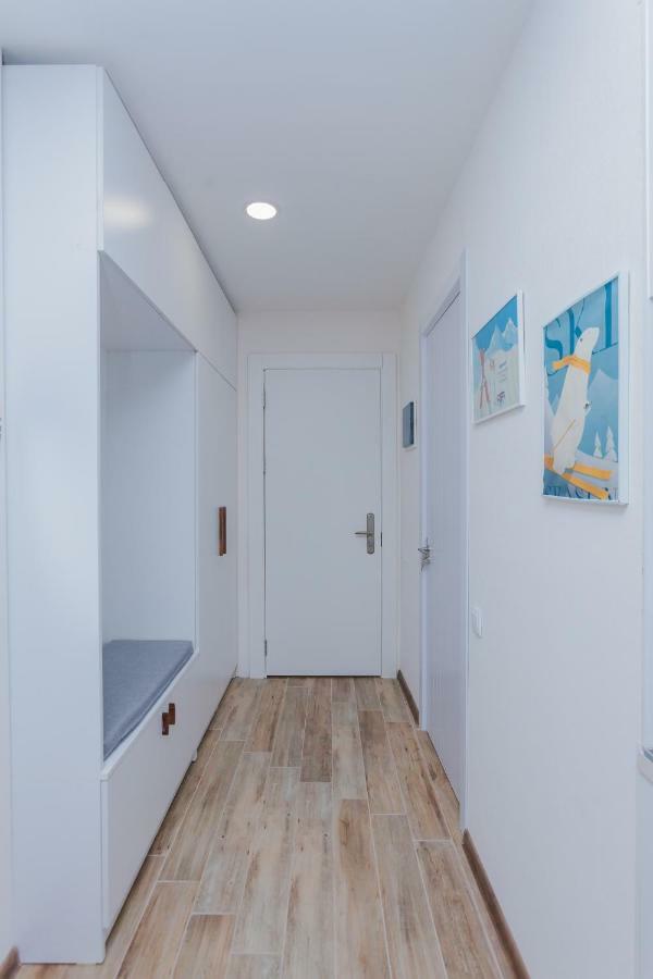 Winter Is Here Apartment In New גודאורי מראה חיצוני תמונה